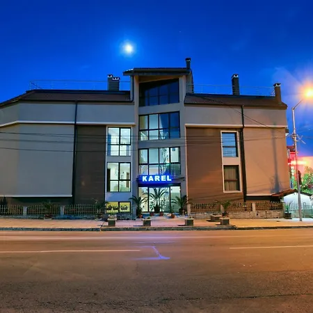 Хотел карел *