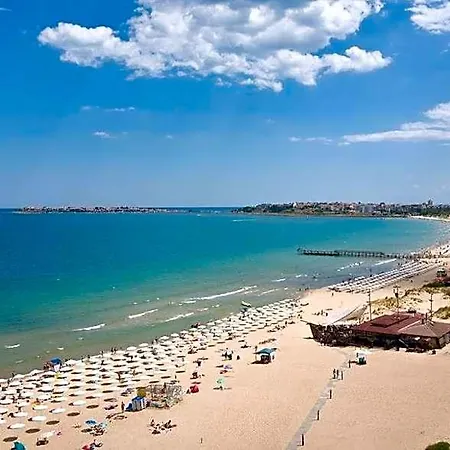 карел Szálloda *